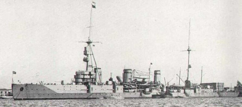Chervona Ukraina, crucero ligero soviético de la clase Svetlana que formaba parte de la Flota del Mar Negro durante la Segunda Guerra Mundial.