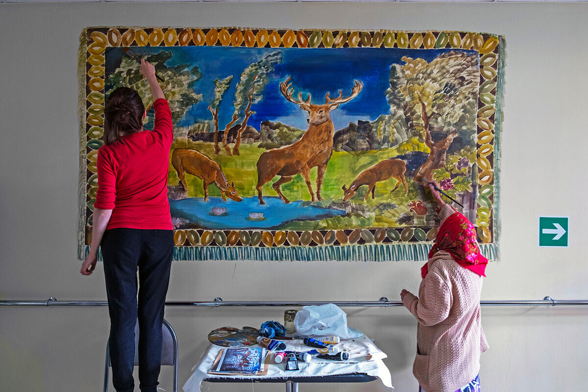 Ekaterina Muromtseva. “Vacanze”, pittura murale nella casa di cura, 2015