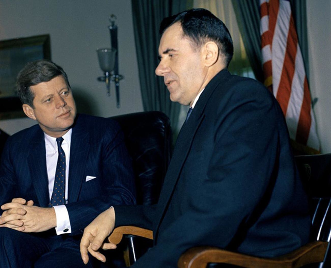 John Kennedy y Andréi Gromiko en el Despacho Oval de la Casa Blanca en Washington D.C.