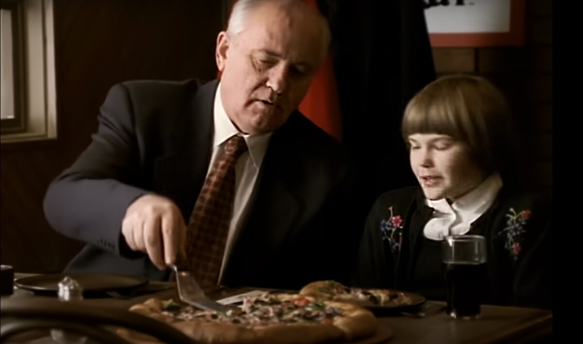 Anuncio de televisión de Pizza Hut 'Gorbachov: 60 versión internacional'