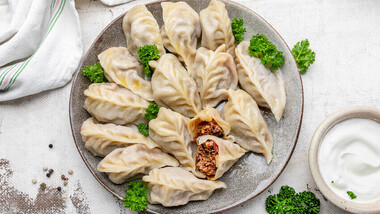 Курзеи: Дагестански равиоли со фил од месо и домати (РЕЦЕПТ)