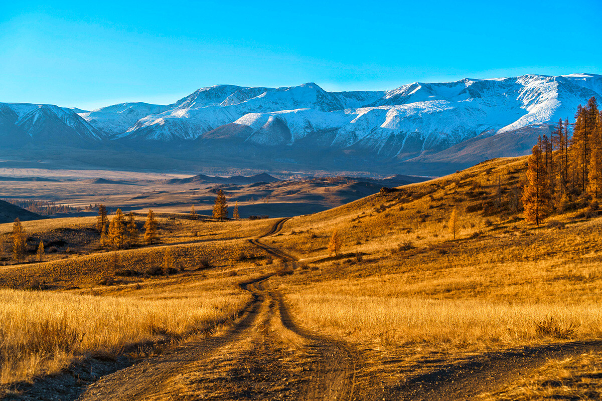 Pokrajina gorovja Altaj, Severo-Čujski  greben v Sibiriji, Republika Altaj, Rusija