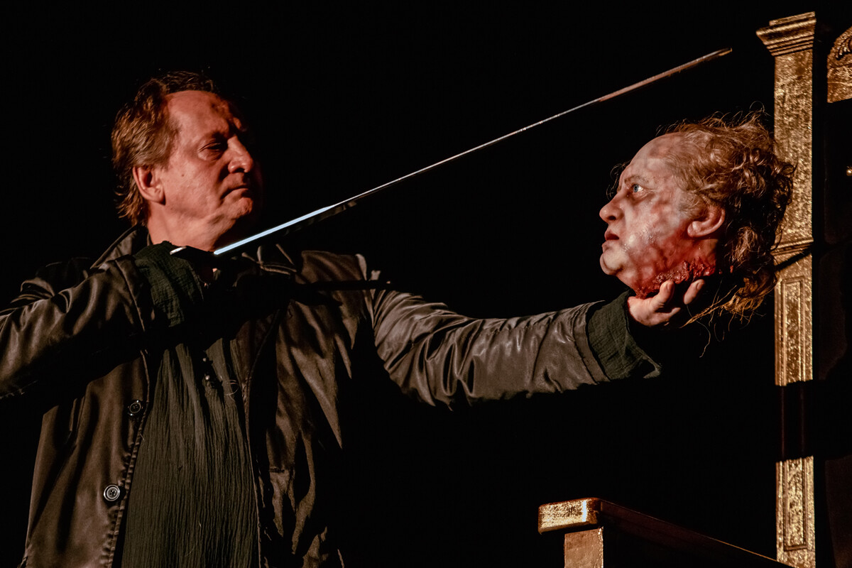  Актьорът Виктор Вержбицкий в режисура по 