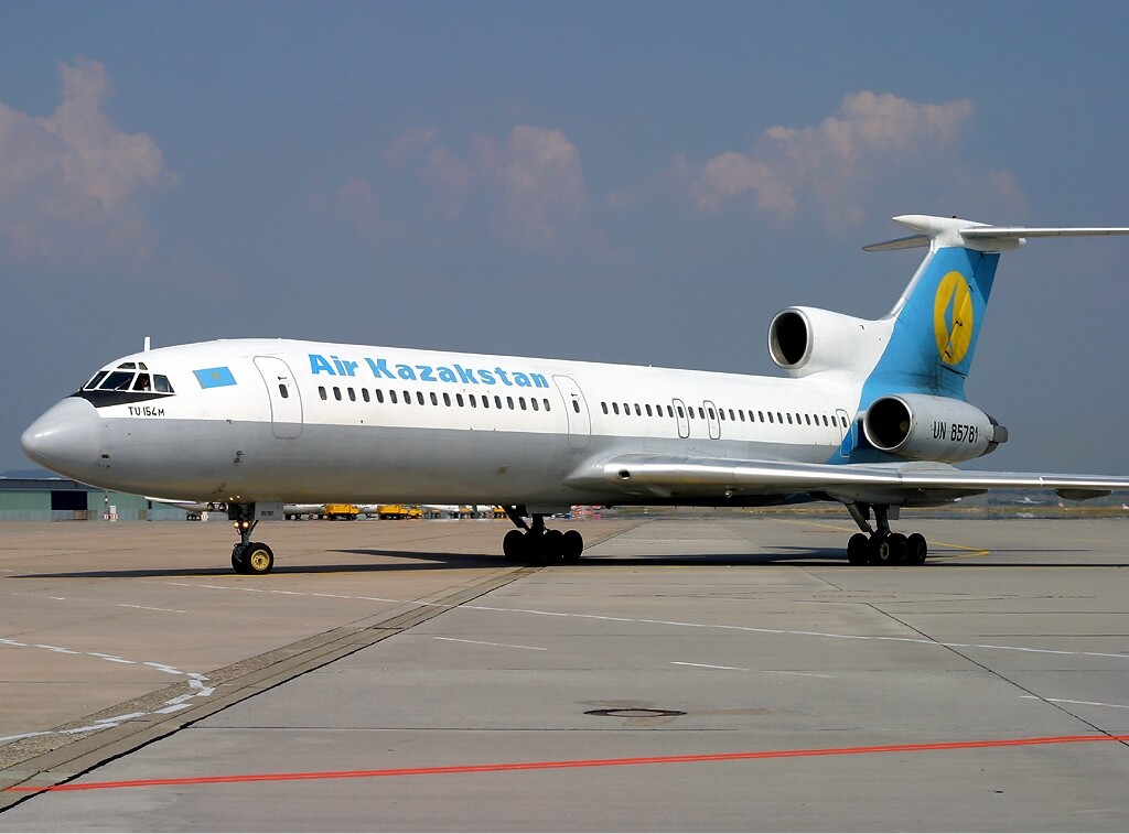 Tu-154 de la compañía Air Kazakstan