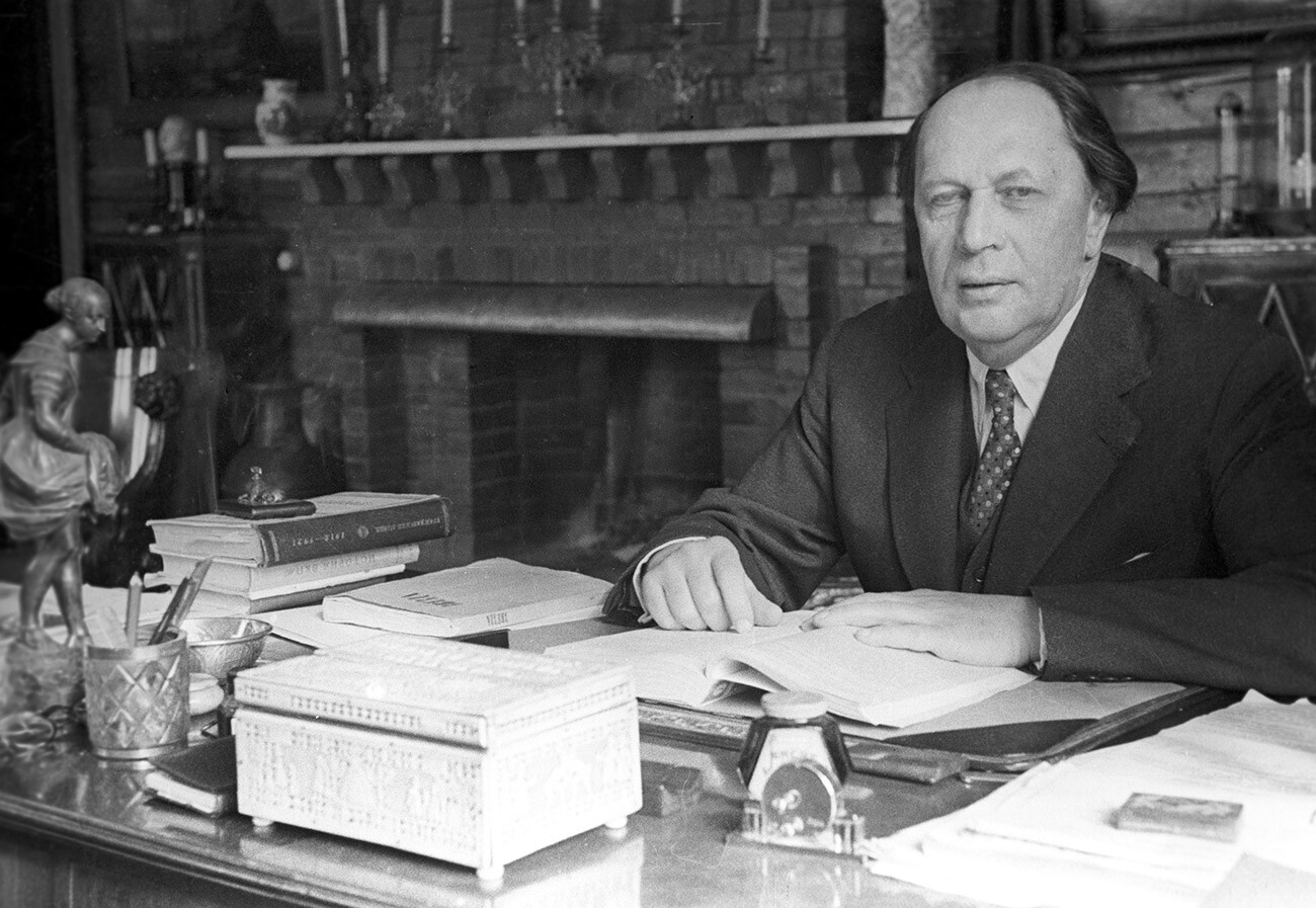  Алексей Толстой 