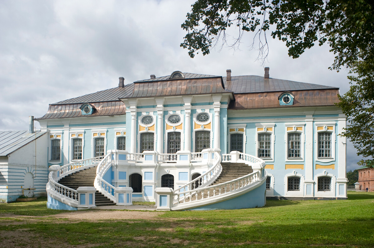 Grand manoir, façade sur le parc