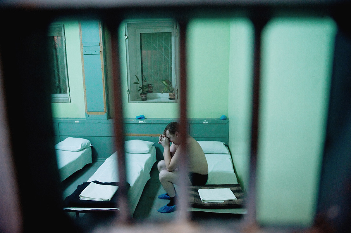 Seorang pasien di pusat detoksifikasi medis Departemen Dalam Negeri Khimki Wilayah Moskow
