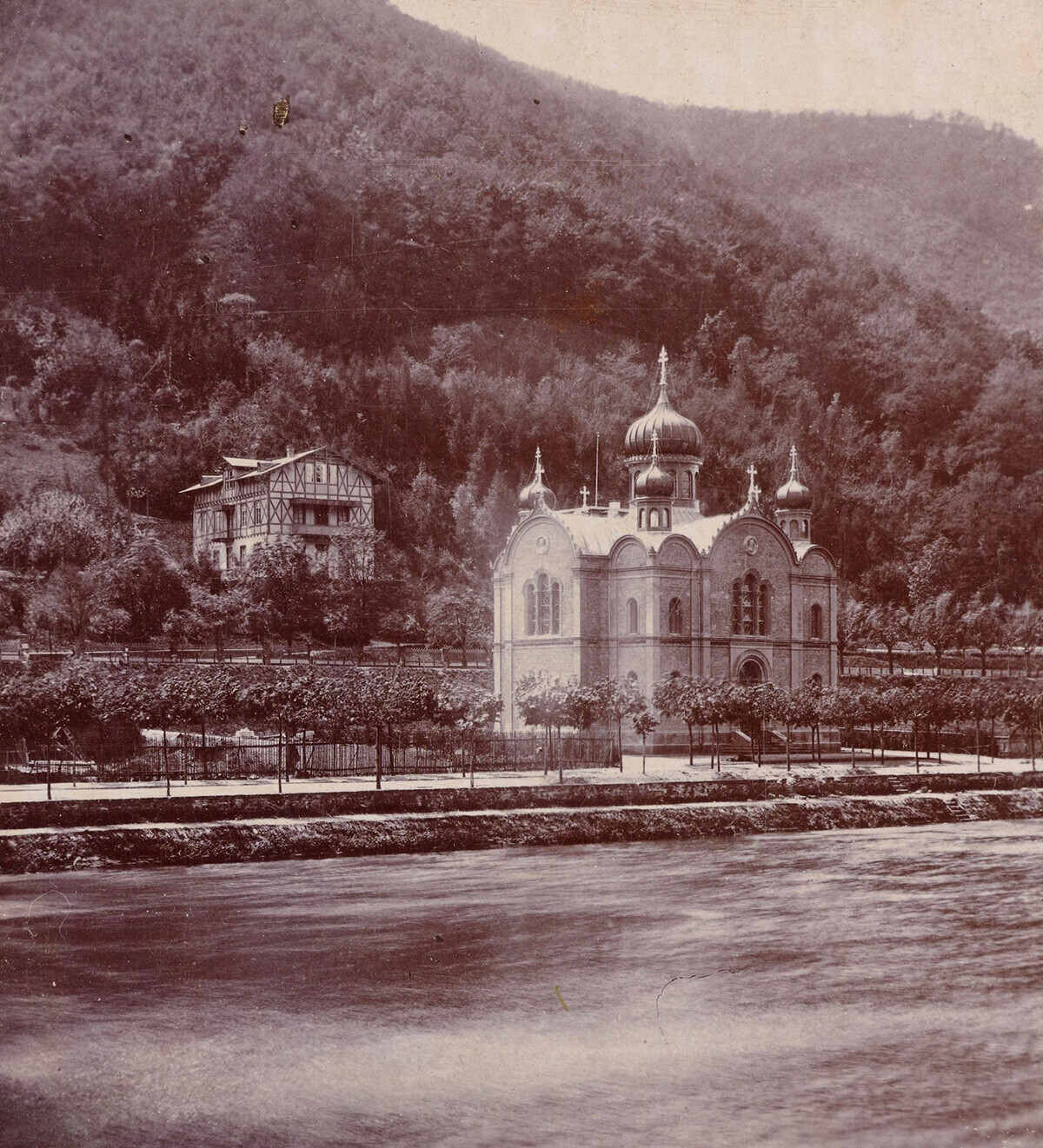 Gereja Saint Alexandra di Bad Ems, 1870-90
