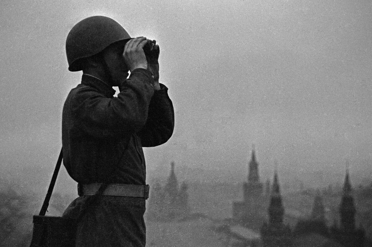 Велики отаџбински рат 1941-1945. Радио-техничке трупе ПВО штите небо над Москвом, август 1941.