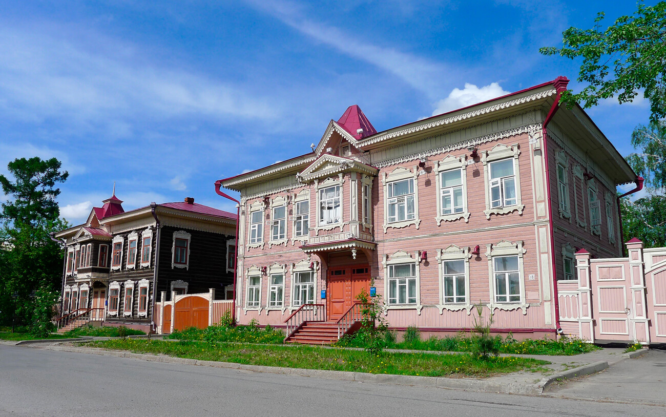Houses in Tomsk.