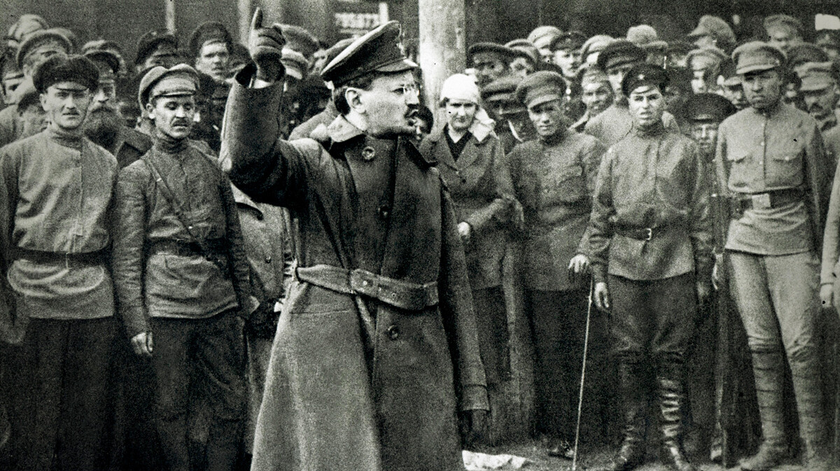 Leon Trotsky making a speech in front of Red Army soldiers.