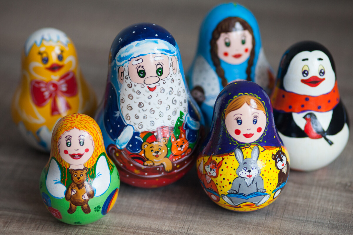 Matryoshka atau nevalyashka?