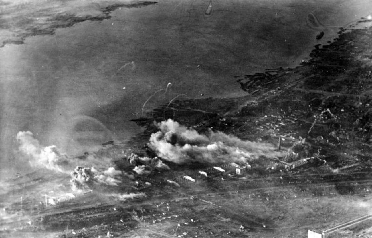 Stalingrad dihujani serangan.