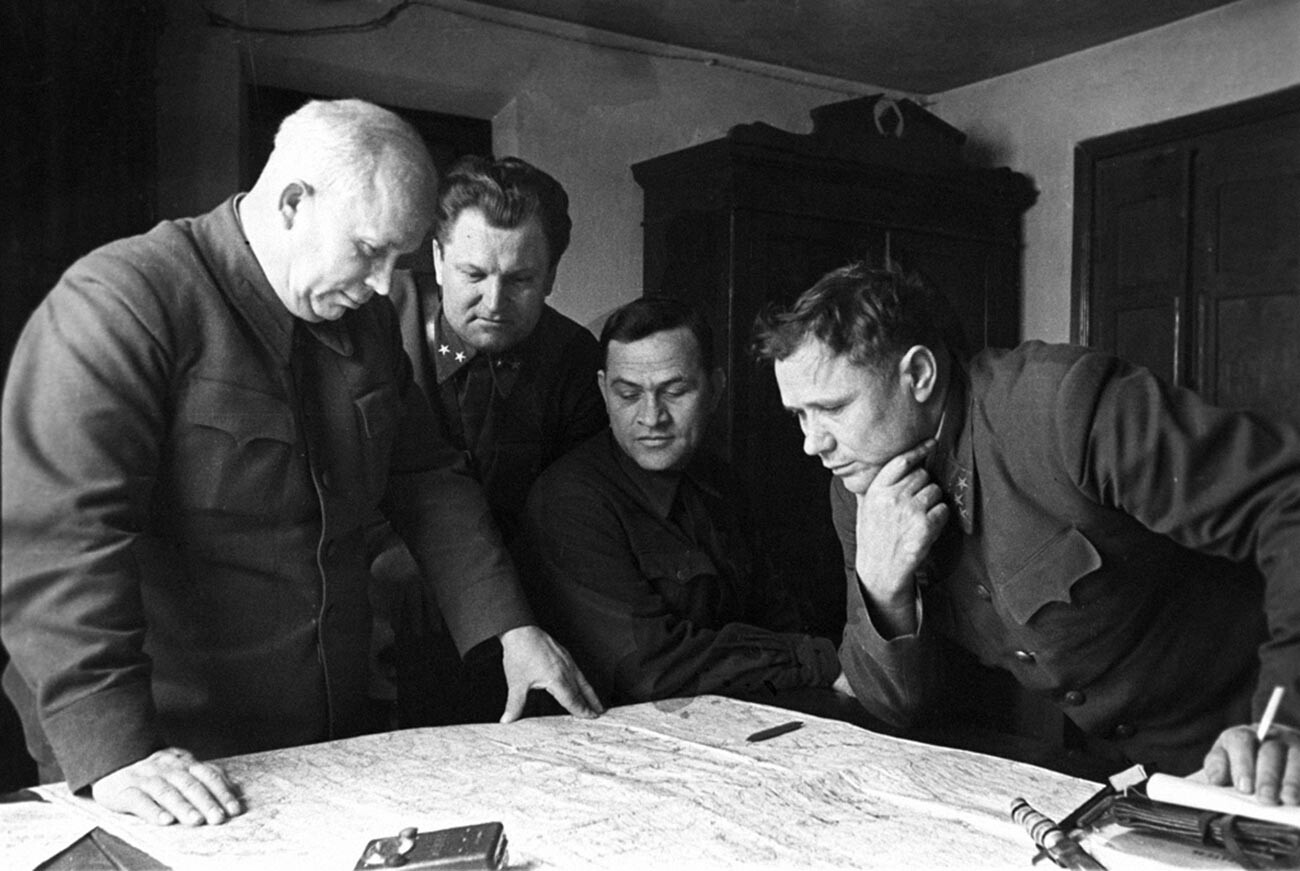 Membres du Conseil militaire du Front de Stalingrad