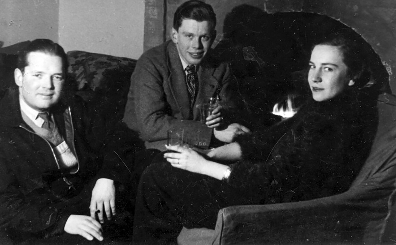  Чарлз Тейър с другари 