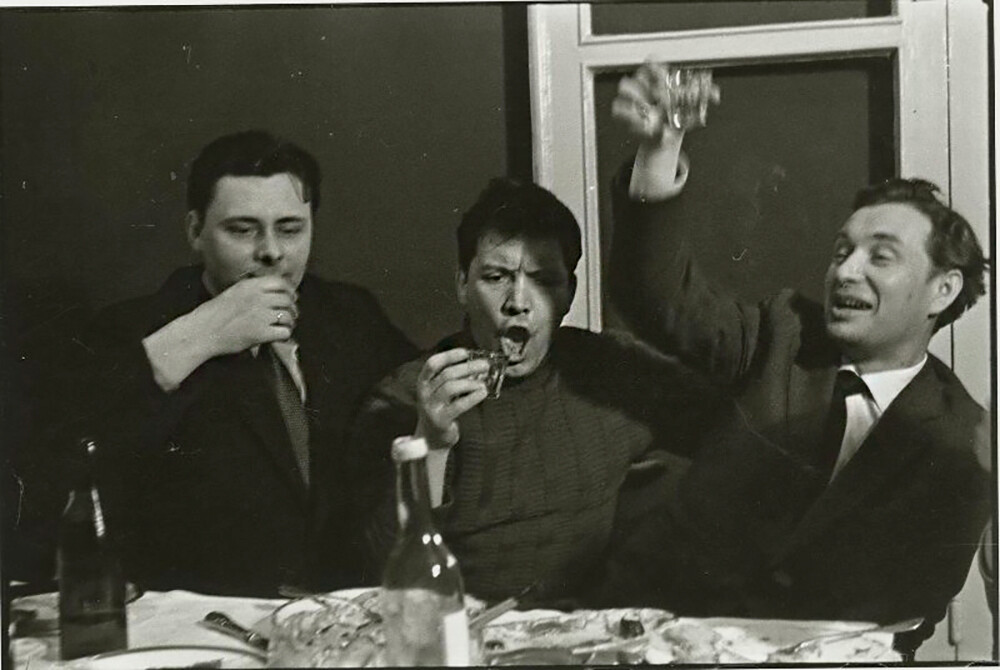 楽しい飲み会、1963年
