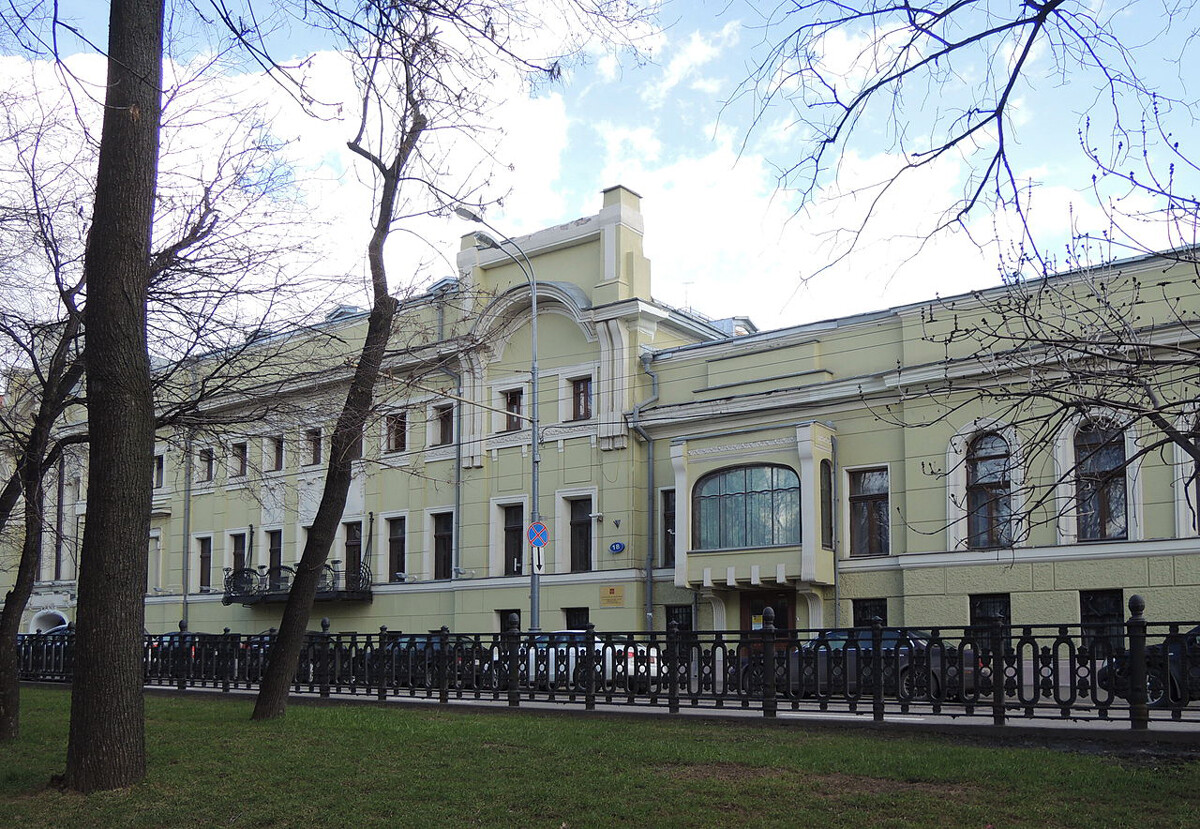スミルノフの邸宅