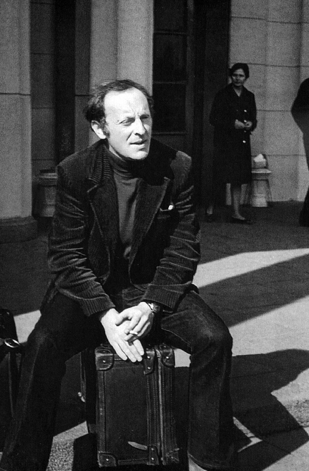 Pulkovo airport. Brodsky before his departure, 1972.