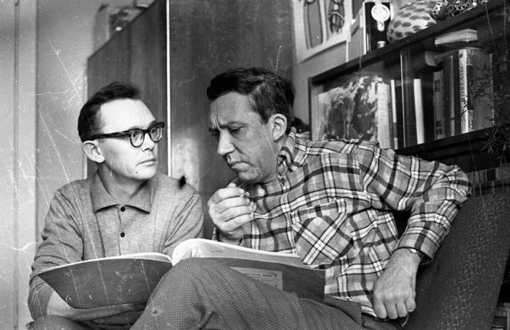 Leonid Gaidai (left) and actor Yuri Nikulin read a script.