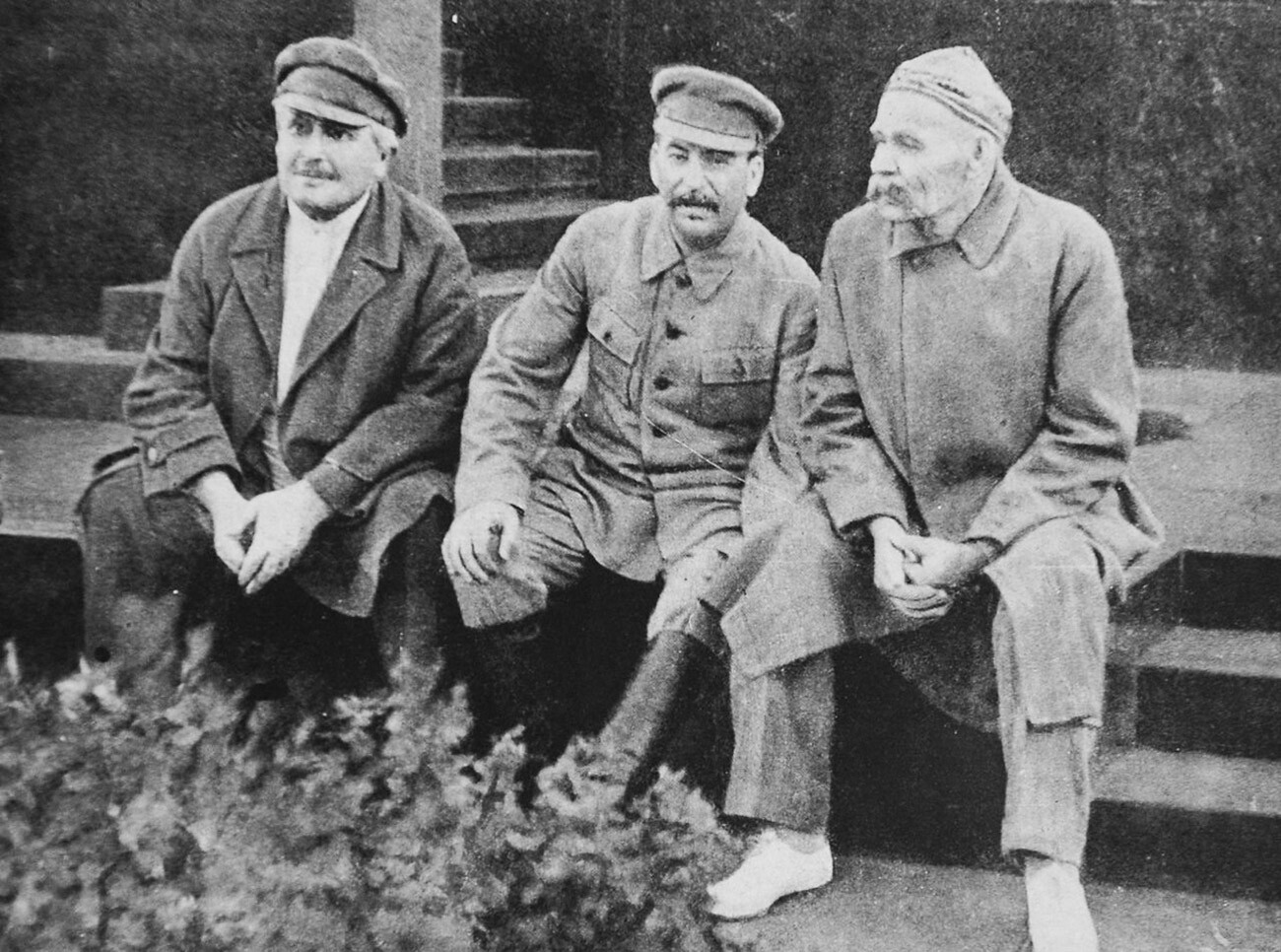 Avel Jenukidze, Josif Stalin in Maksim Gorkj praznujejo 10. obletnico Sportinterna. Rdeči trg, Moskva ZSSR