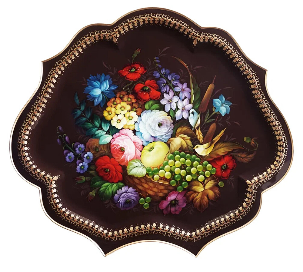 One of the trays made by Goncharova.