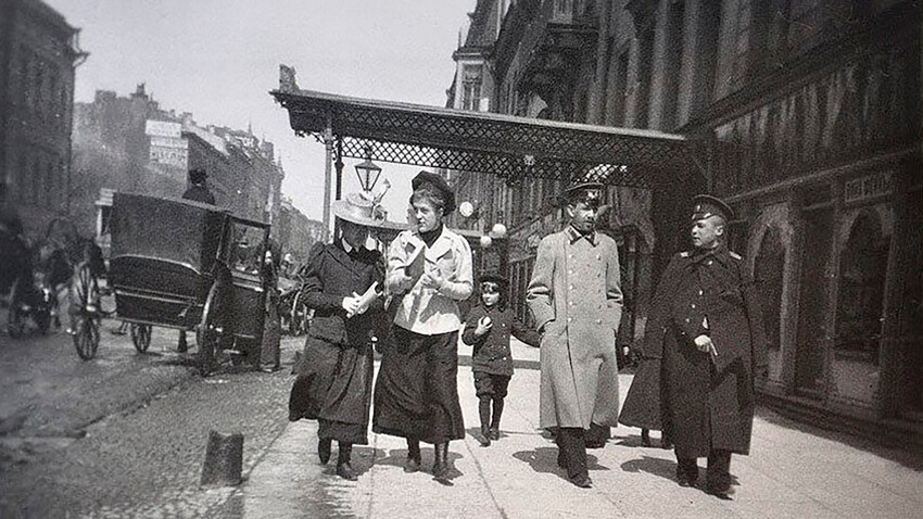 Vivid street photography of the Russiаn Empire - Vimarsana News