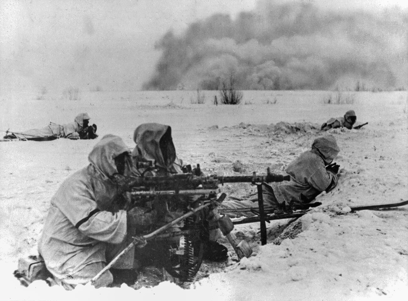 BITKA ZA STALINGRAD, 1942. Nemški vojaki, ki se borijo pri Stalingradu med drugo svetovno vojno, december 1942