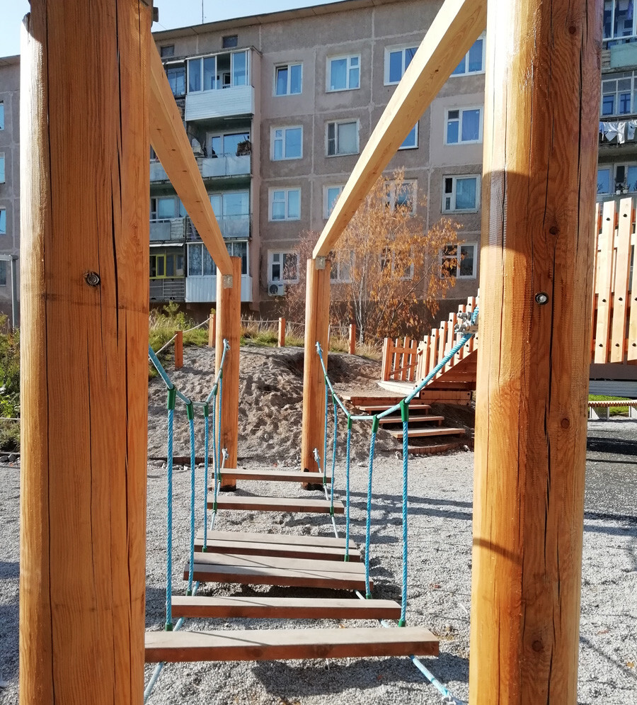Parque infantil de madera