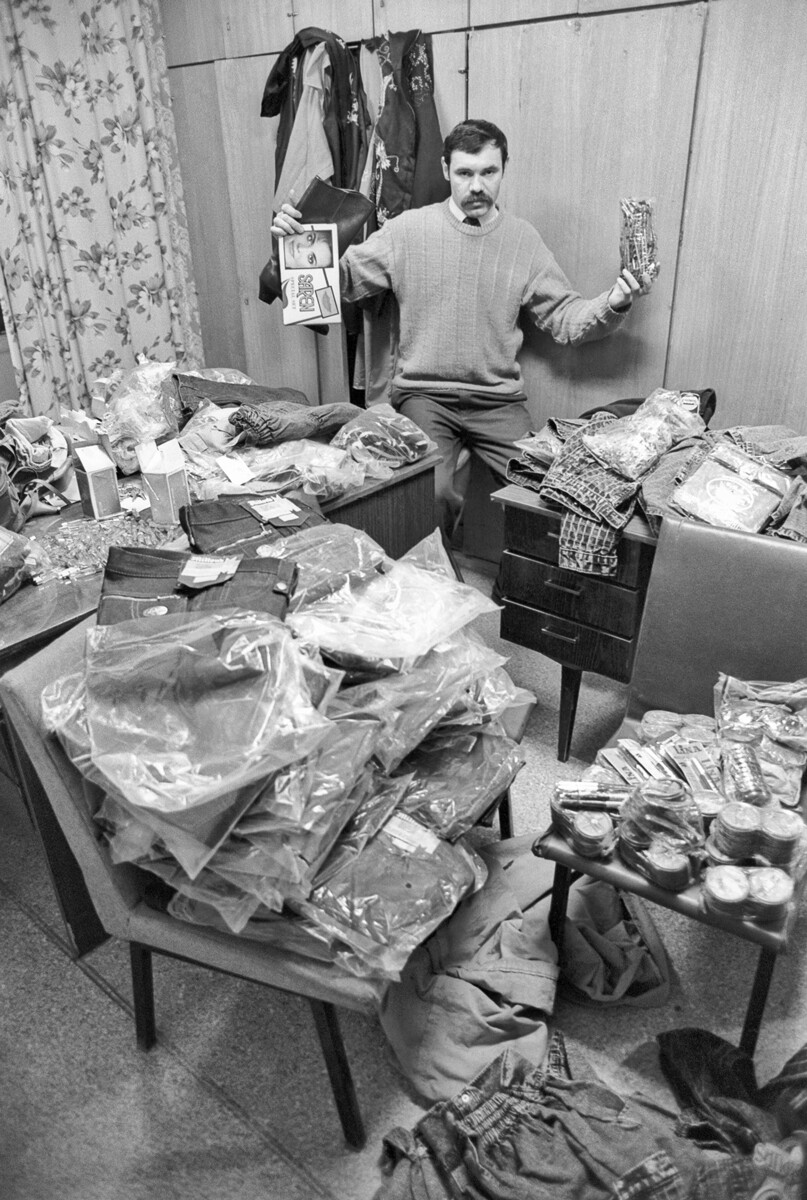 Толяти, вещи, конфискувани от спекуланти, 1989 г.
