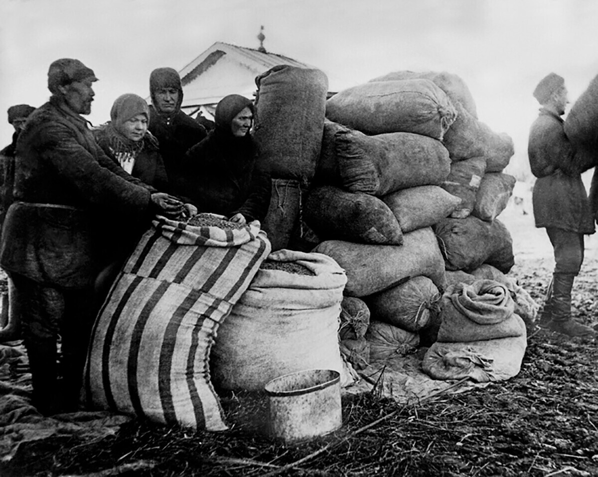 Requisição de grãos, 1920-1924.