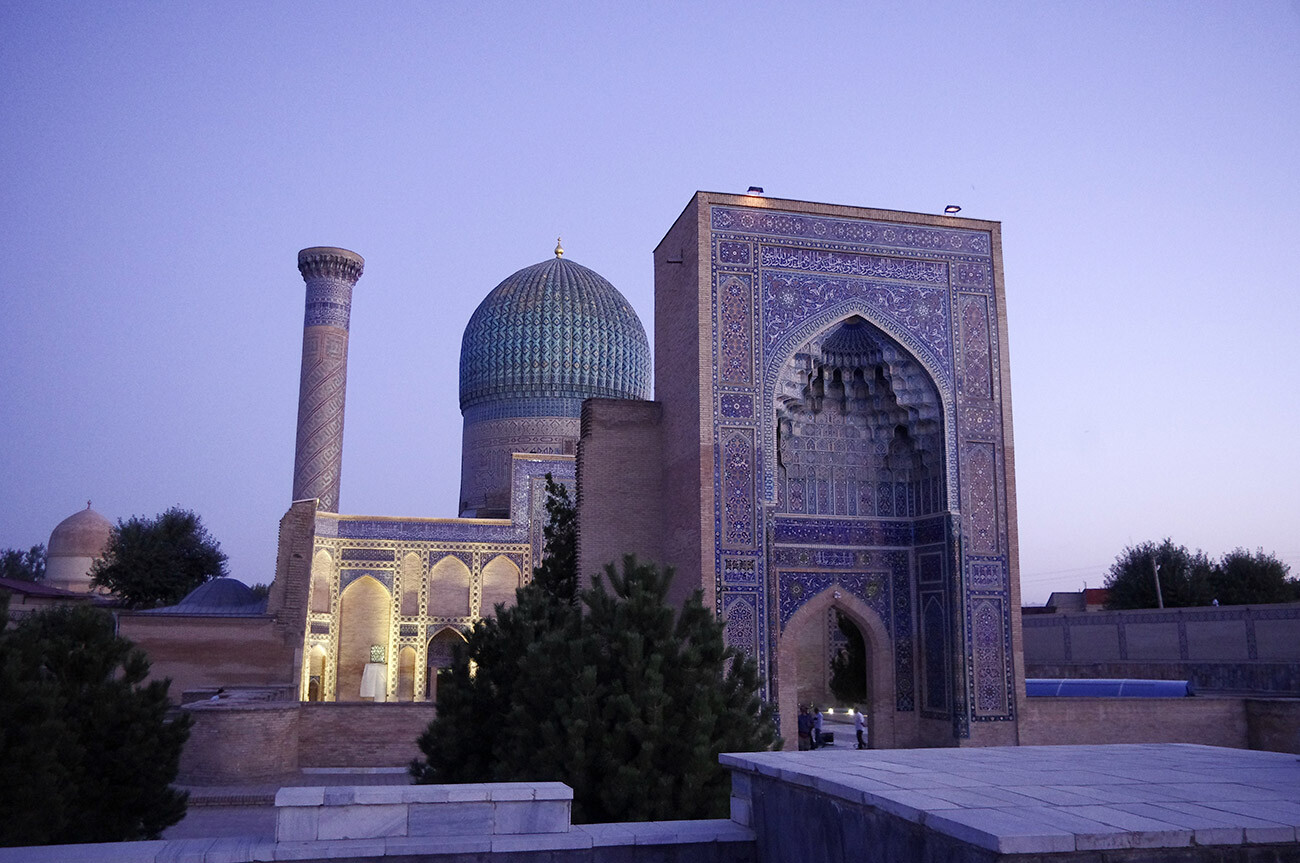 Il Gur-e Amir (in persiano “tomba del re”), noto anche come Mauseoleo di Tamerlano, a Samarkanda, Uzbekistan
