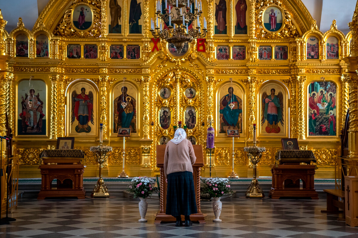 средняя часть храма