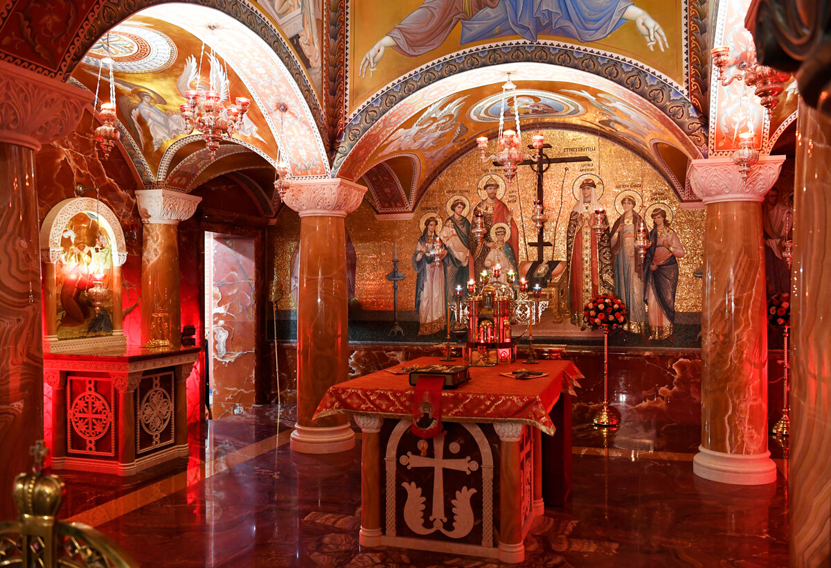 L'église de Tous-les-Saints à Ekaterinbourg