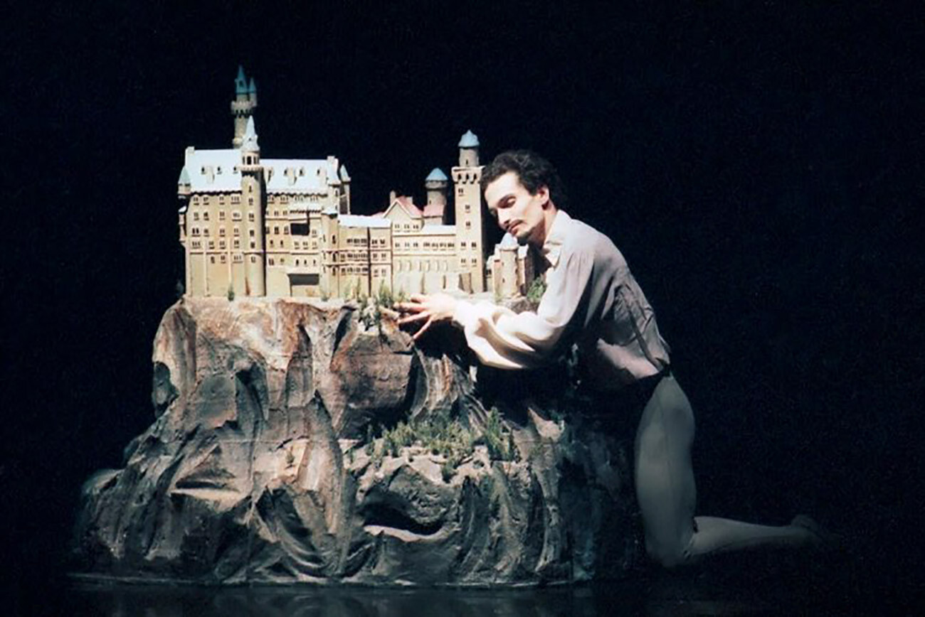 Il balletto “Illusions – like Swan Lake” del coreografo John Neumeier. La première avvenne nel 1976 ad Amburgo
