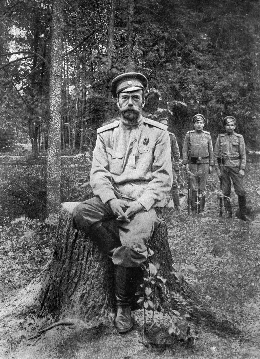 退位した後のニコライ2世。1917年3月