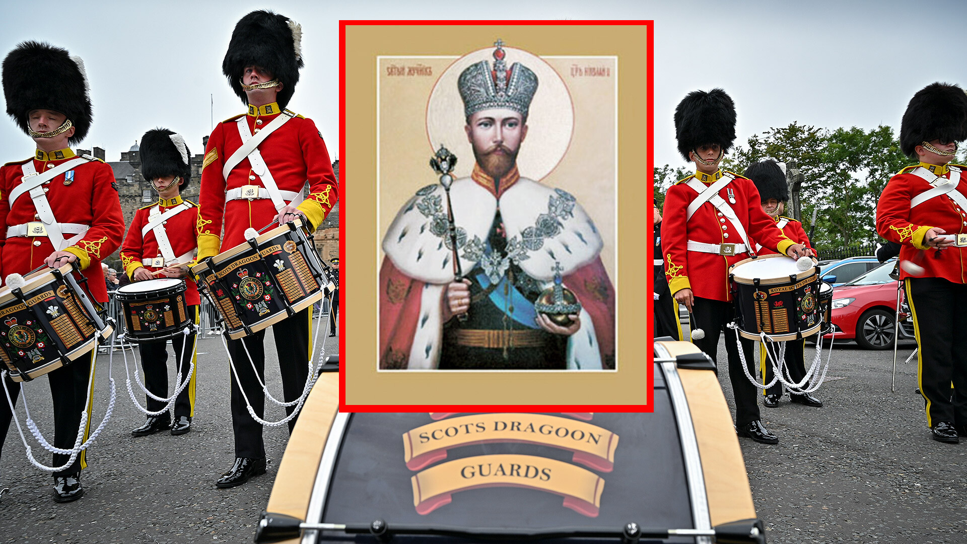 L’icona di San Nicola II Romanov durante una parata delle Royal Scots Dragoon Guards, un corpo d’élite dell’esercito britannico
