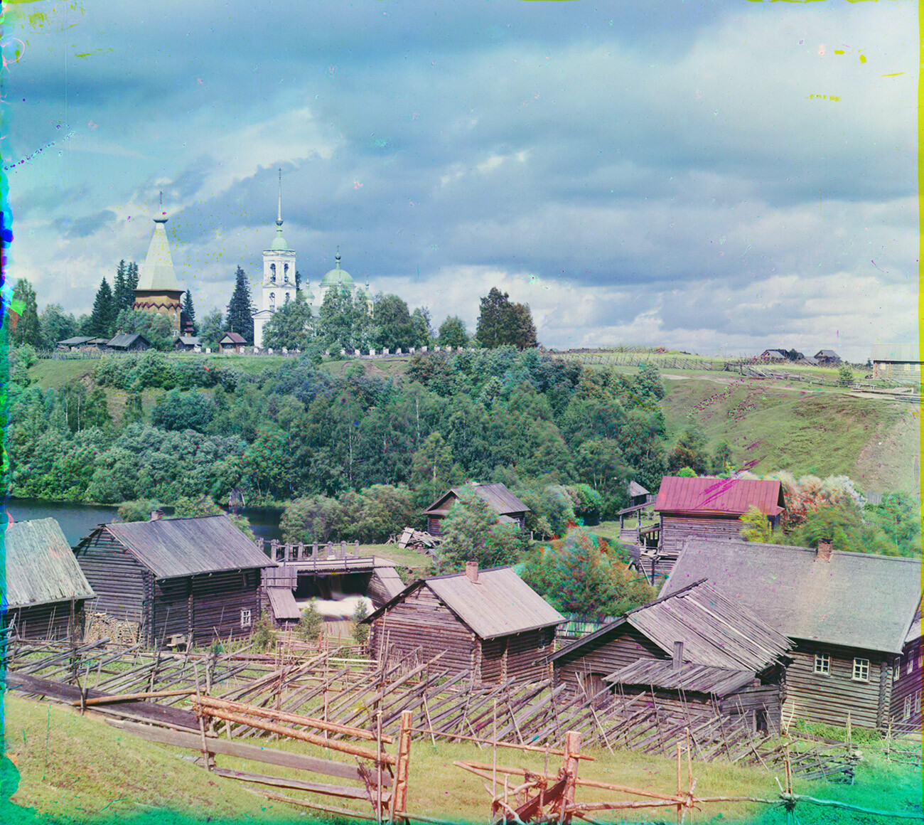 Pidma village (on Svir River). Background (upper left): log Church of the Transfiguration. Summer, 1909