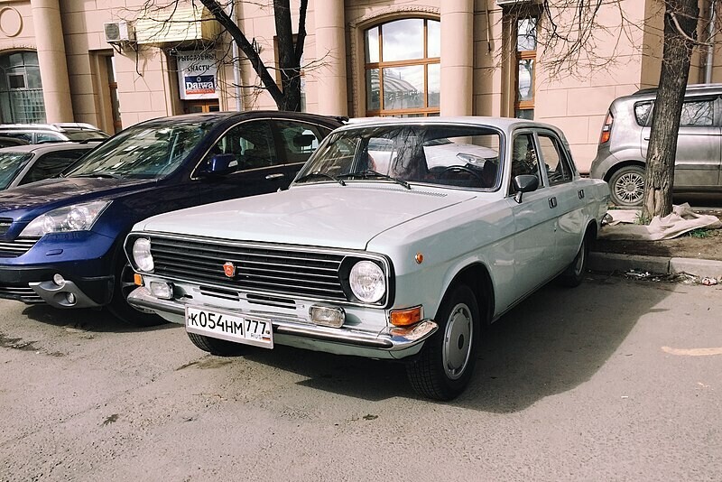 GAZ-24-10 em uma rua de Moscou, 2015
