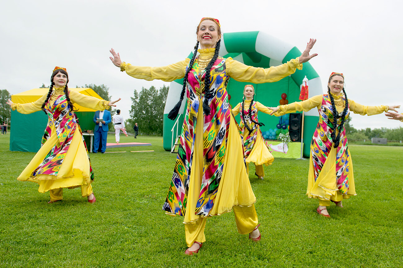Celebrazioni della festa tatara di Sabantuj nel villaggio di Chjornaja Rechka, nella Regione di Tomsk