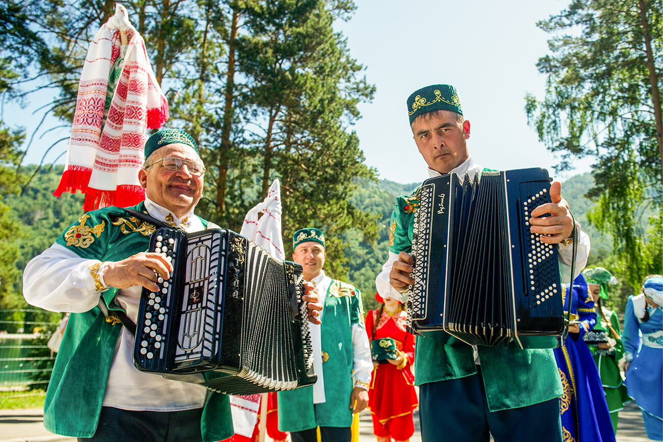 Célébration de Sabantouï dans l'Altaï