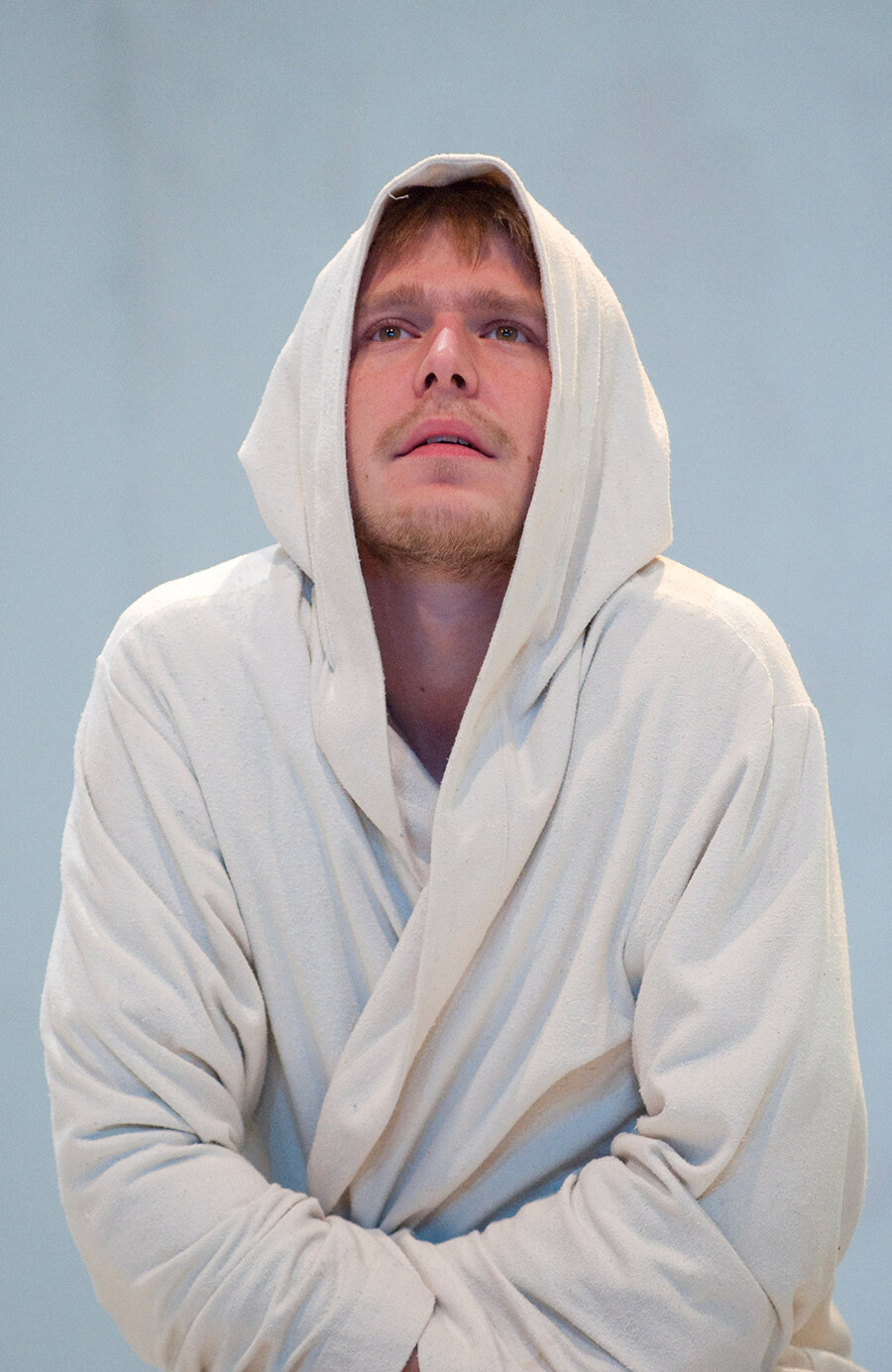 5. oktober 2011, Rusija, Moskva. Igralec Nikita Jefremov v prizoru iz predstave 