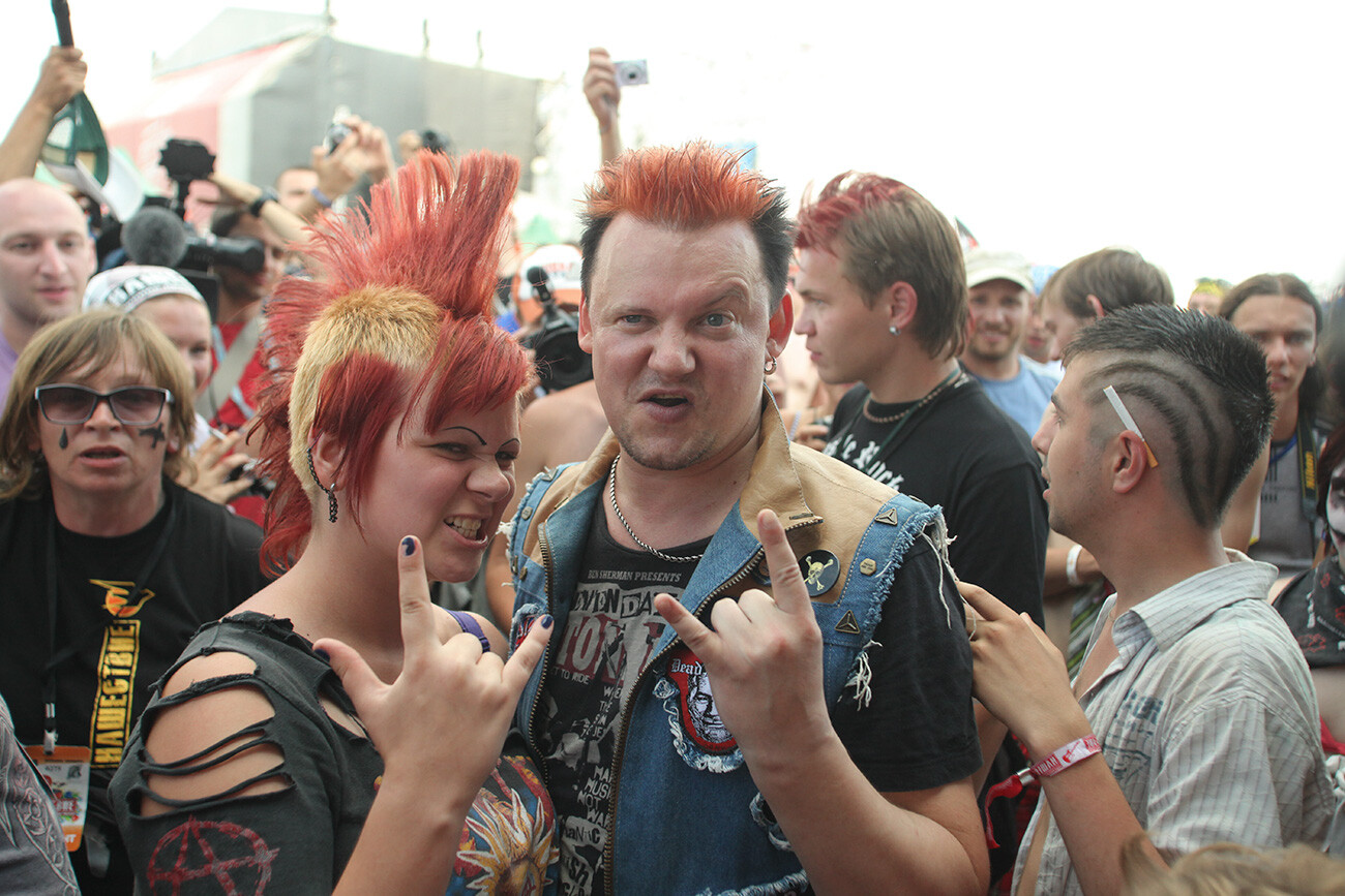 Rusija. Tverska regija. 8. julij. Andrej Knjazev (Knjaz) iz skupine Korolj i Šut na rock festivalu 