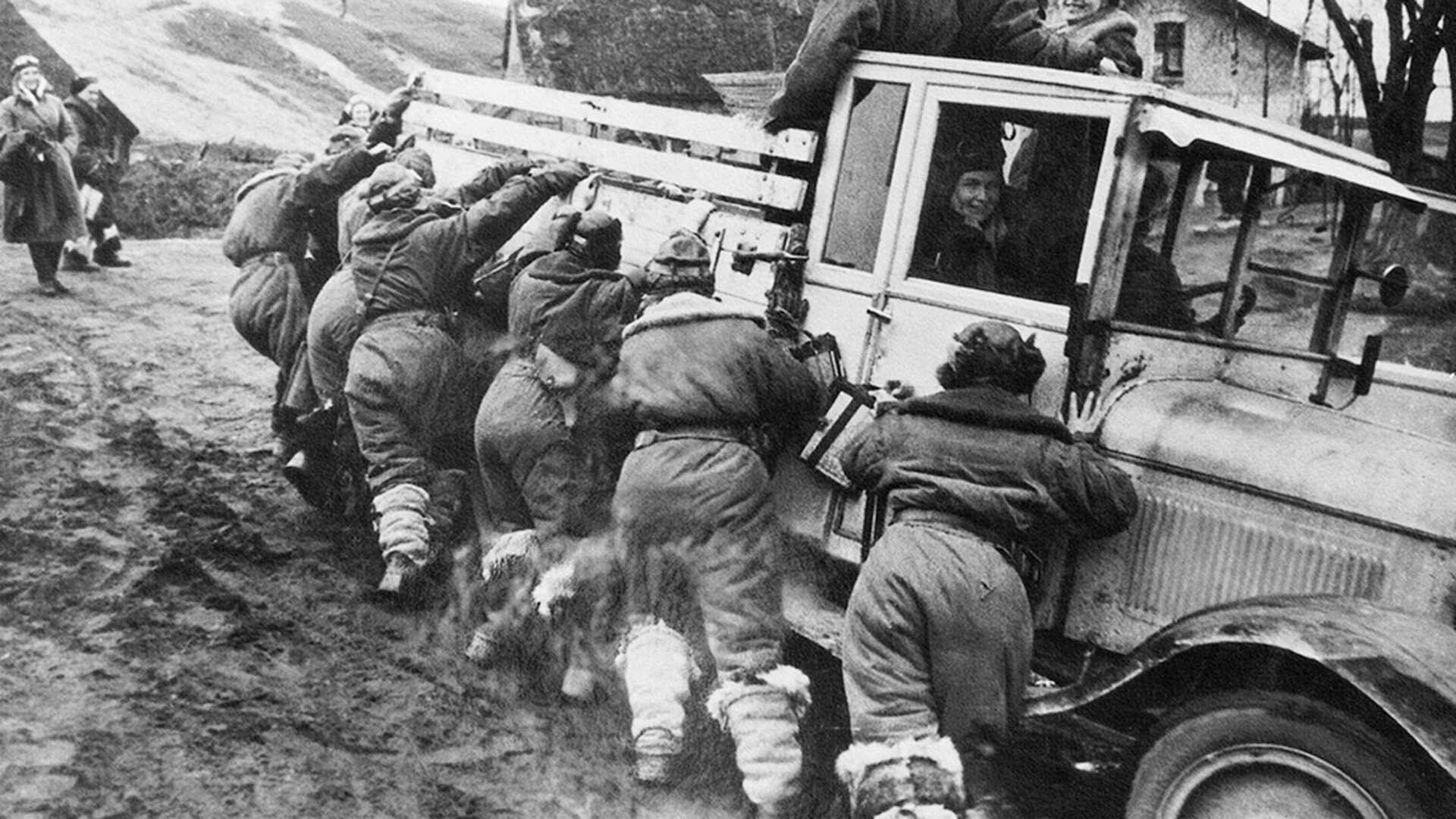 Usiljeni marš. 46. ​​gardijska noćna bombarderska avijacijska pukovnija. 
