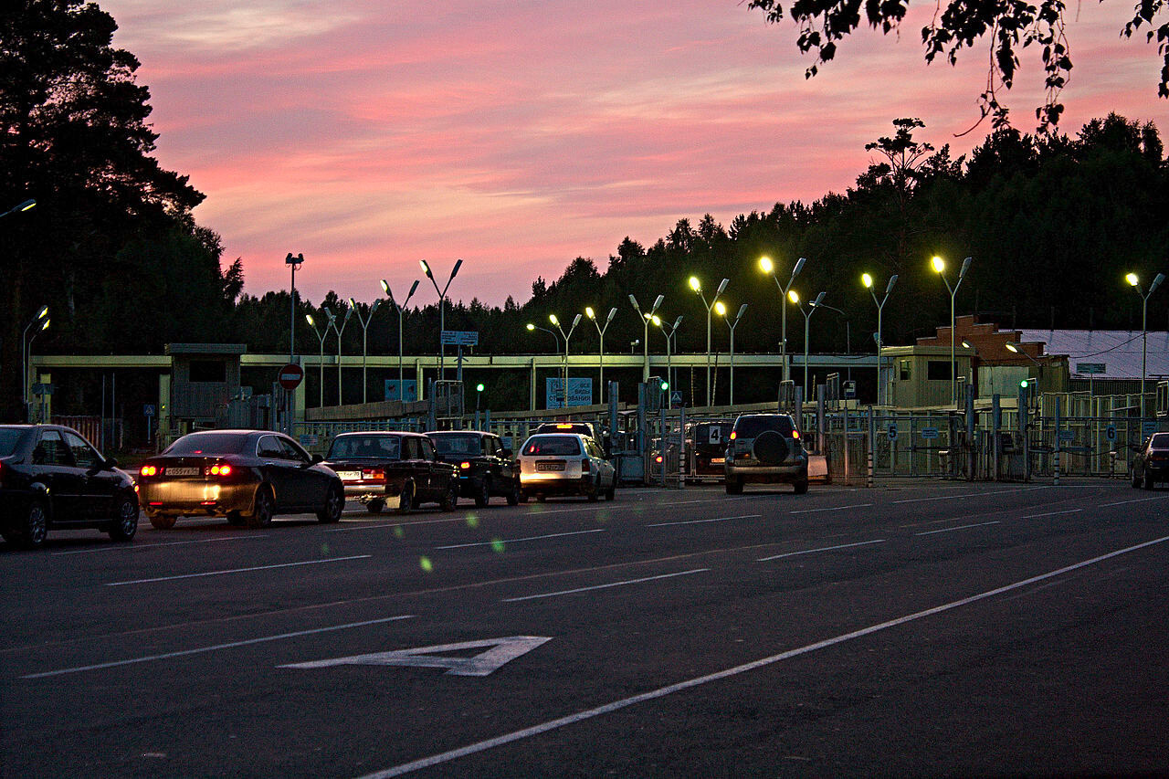 Центральный КПП в закрытом городе Северске, 2010 г.