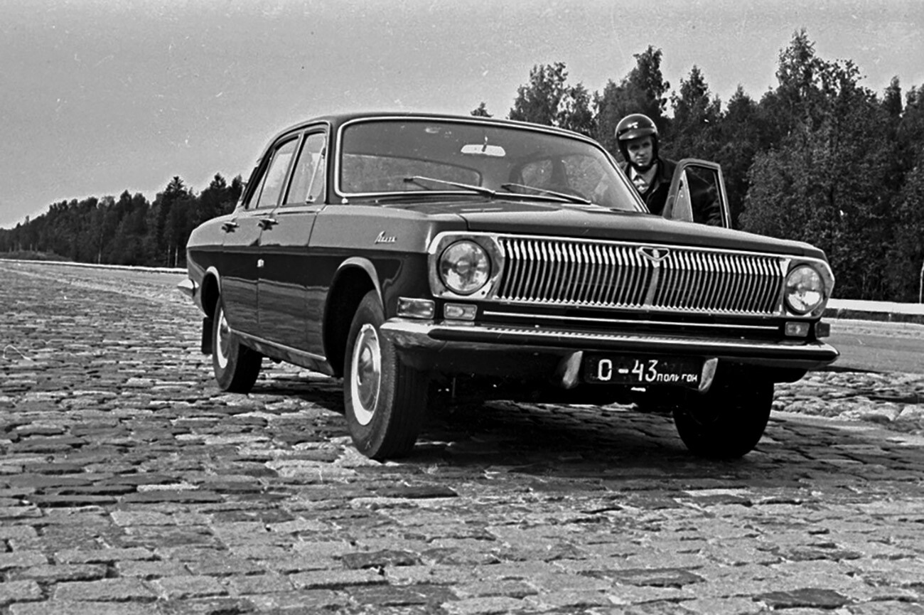 Una “Volga” all’“Avtopoligon Nami”, il Centro di ricerca e sviluppo per il collaudo e lo sviluppo di veicoli a motore sovietico