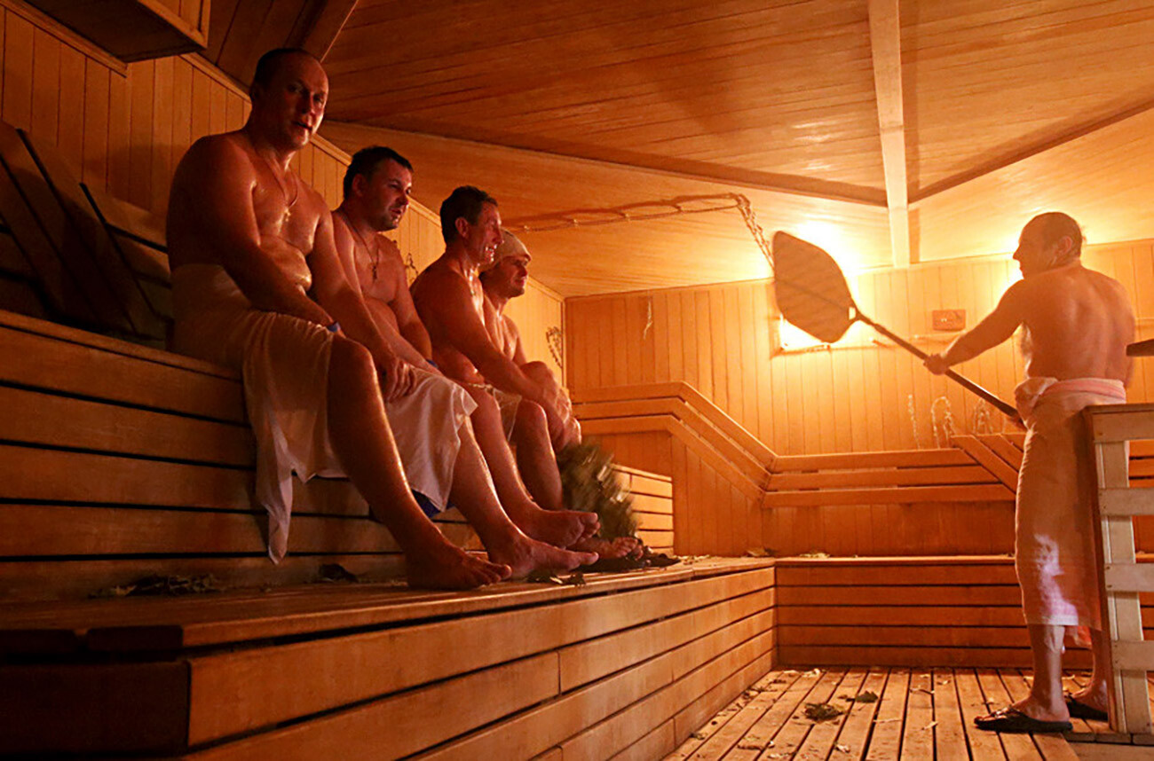 The banya steam bath is very important to russians фото 1