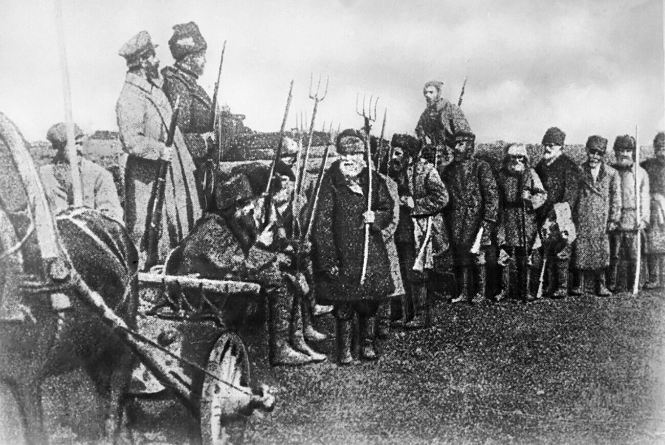 Campesinos rebeldes durante el levantamiento de Tambov.