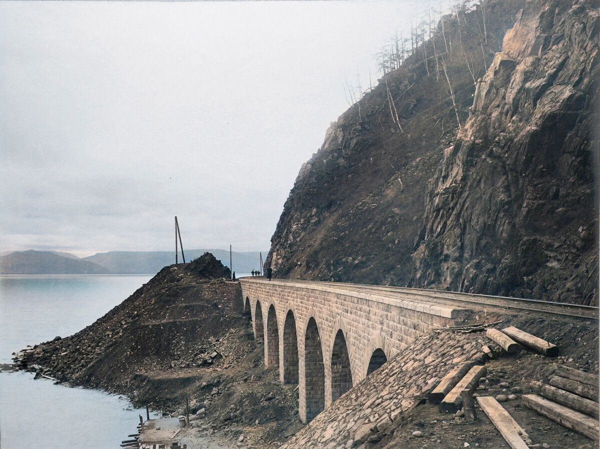 Ponte della linea Circum-Bajkal in costruzione. Foto del 1902-1904