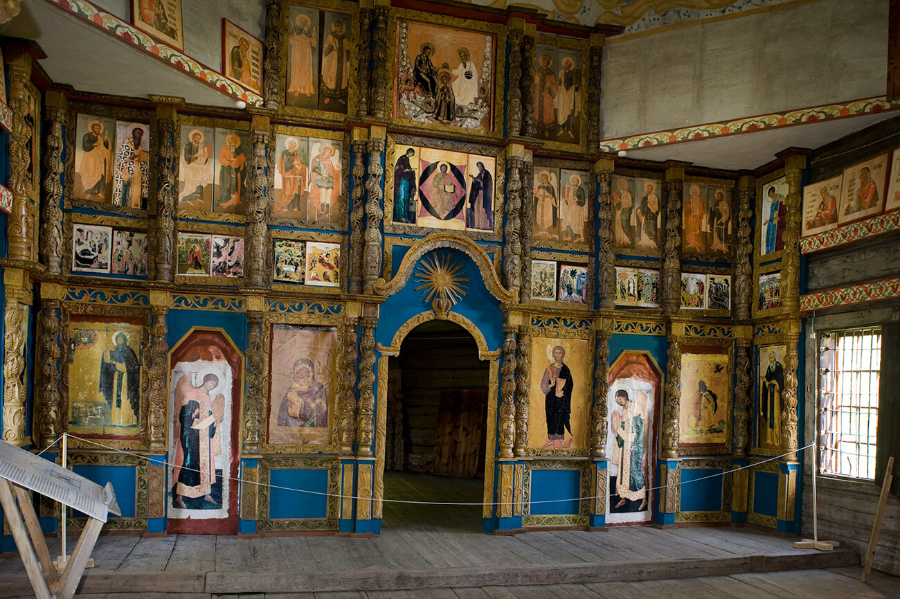 Chiesa del Profeta Elia, dal villaggio di Verkhnij Berezovets. Interno, vista a est verso l’iconostasi. 13 agosto 2017 