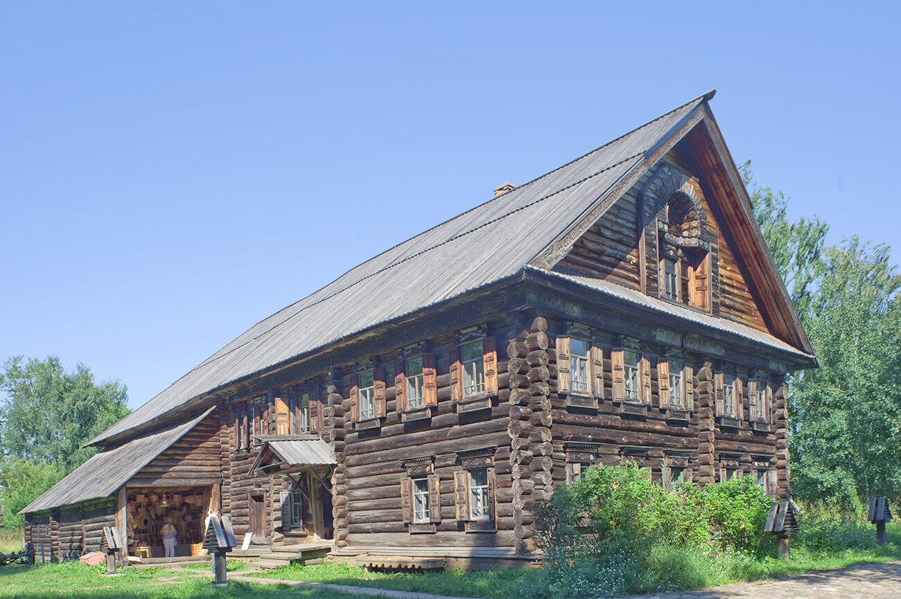 Kostromskaja Sloboda. Casa di M. K. Lipatov, dal villaggio di Kobylino (distretto Makarjevskij). 13 agosto 2017 